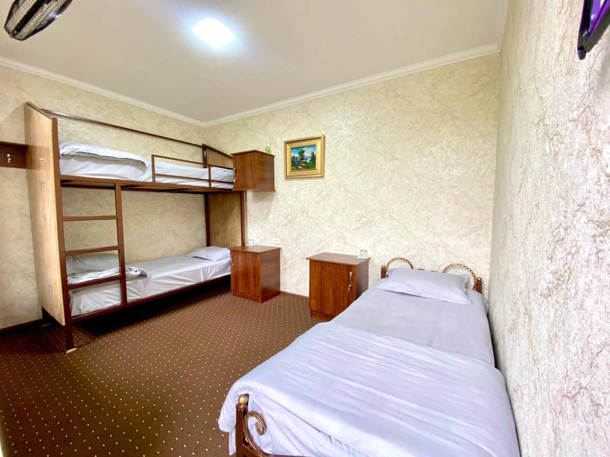 Evergreen Guesthouse Marghilon Exterior photo